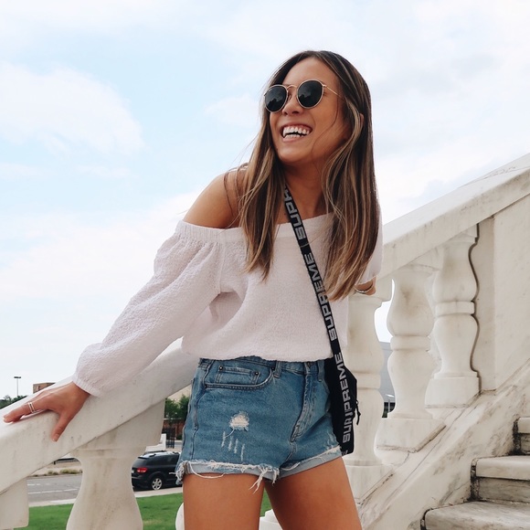 Meet your Posher, Abbey - Picture 2 of 2